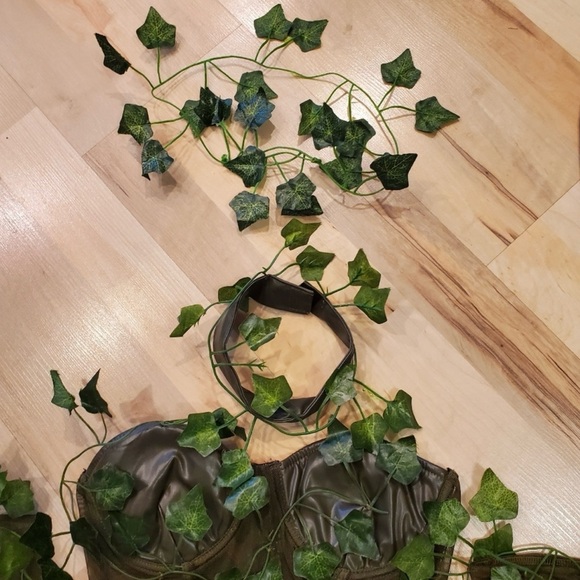 NWT Poison Ivy Nymph Fairy, Mother Nature costume Dolls Kill Tricks n Treatz M - Picture 6 of 6